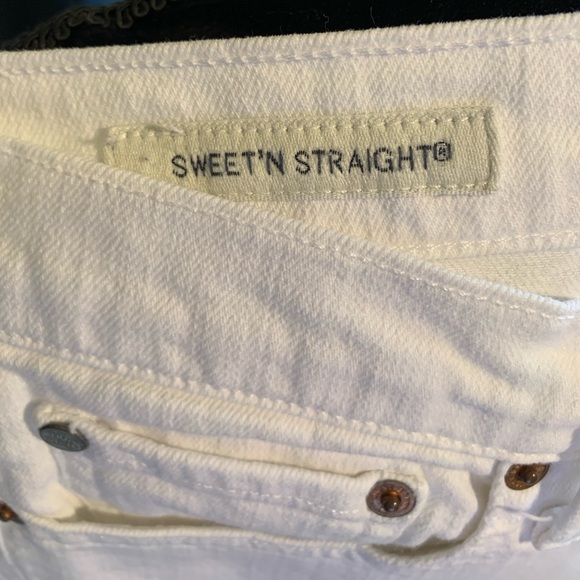 Lucky Brand Sweet’n Straight Leg High Rise White Jeans Size 8 /29 Regular - Picture 2 of 6